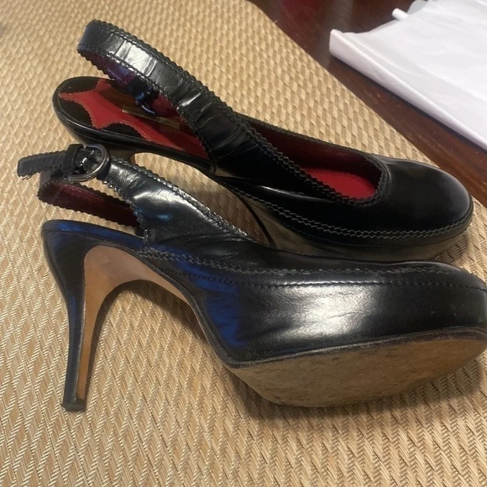 👠👠LEATHER TOP AND SOLE , MAX STUDIO Beautiful school girls in HEEL 👠…SIZE10M